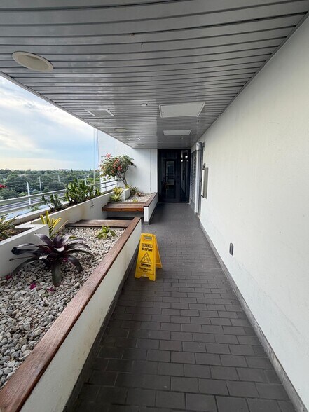 More Photos Of 4770 Biscayne Blvd, Miami Office For Sale