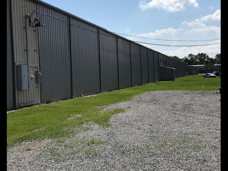 More Photos Of 11765 Darryl Dr, Baton Rouge Warehouse For Sale