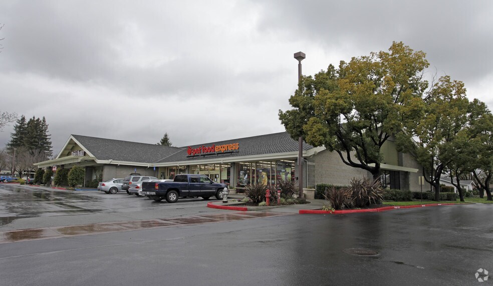 More Photos Of 3600-4020 Bel Aire Plz, Napa Unknown For Lease