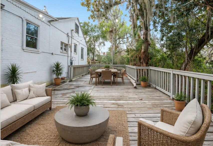 More Photos Of 949 SW 13th St, Gainesville Specialty For Sale