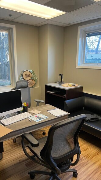More Photos Of 561 Cranbury Rd, East Brunswick Medical For Sale