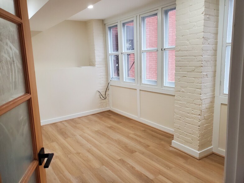 More Photos Of 9 Saint Matthews Ct NW, Washington Office Residential For Lease