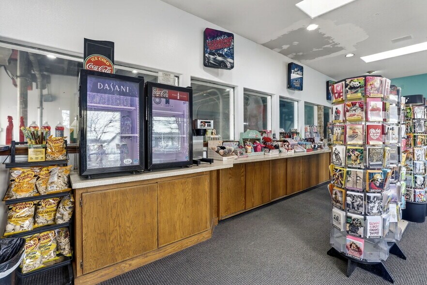 More Photos Of 12425 SW Canyon Rd, Beaverton Carwash For Sale