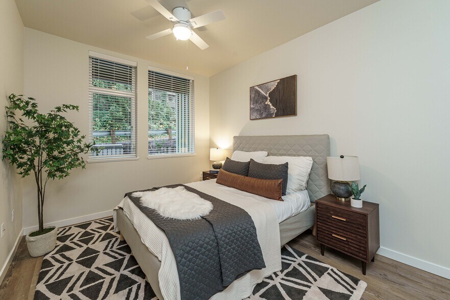 More Photos Of 1311 SW Gibbs St, Portland Apartments For Sale