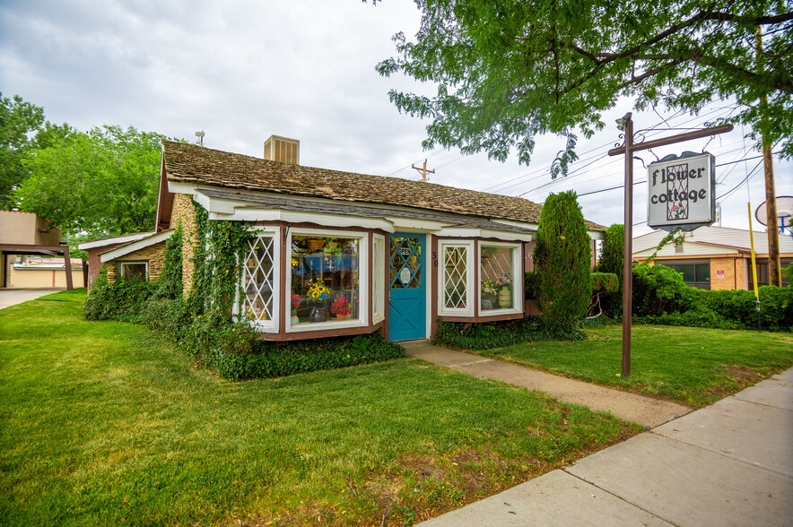 Primary Photo Of 30 N Market St, Cortez Garden Center For Sale