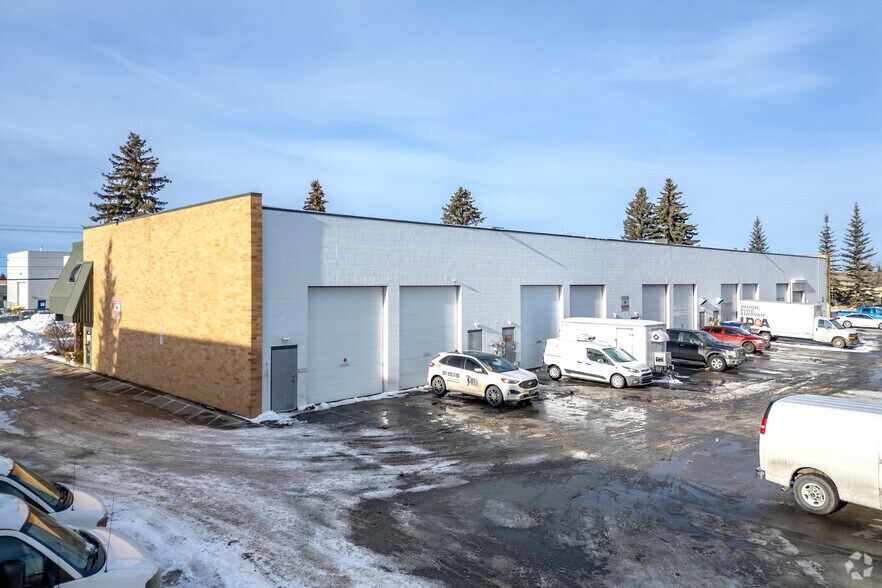 Primary Photo Of 1915 27th Ave NE, Calgary Warehouse For Lease