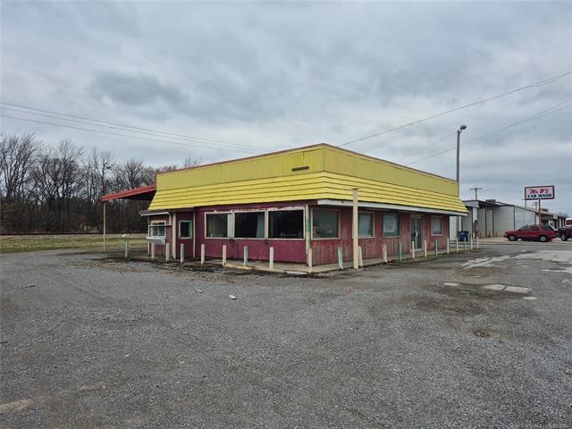 Primary Photo Of 325 Chouteau Ave, Chouteau General Retail For Sale