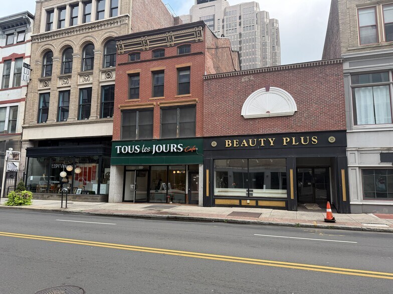 Primary Photo Of 827 Chapel St, New Haven Storefront For Lease