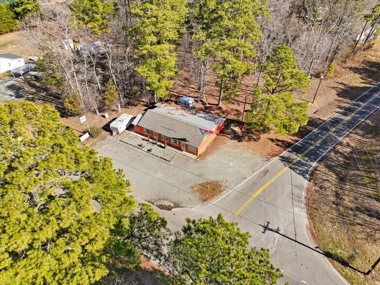 More Photos Of 8874 NC-87 Hwy, Graham Flex For Lease