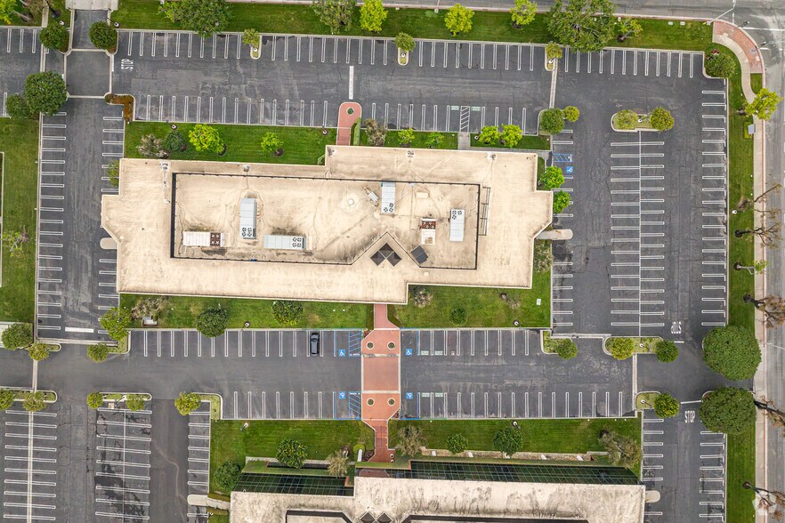 More Photos Of 17870 Castleton St, City of Industry Office For Lease