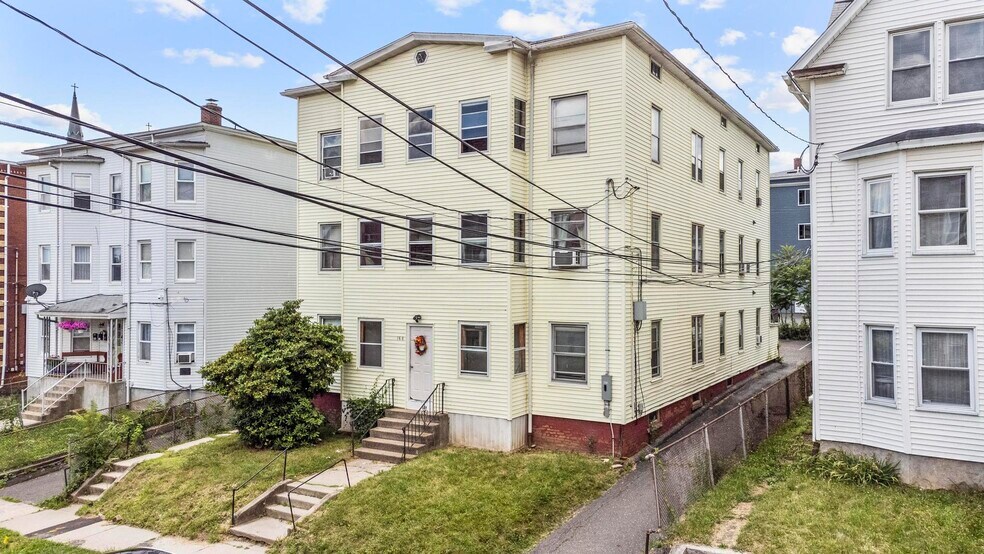 More Photos Of 164 Grove St, New Britain Apartments For Sale