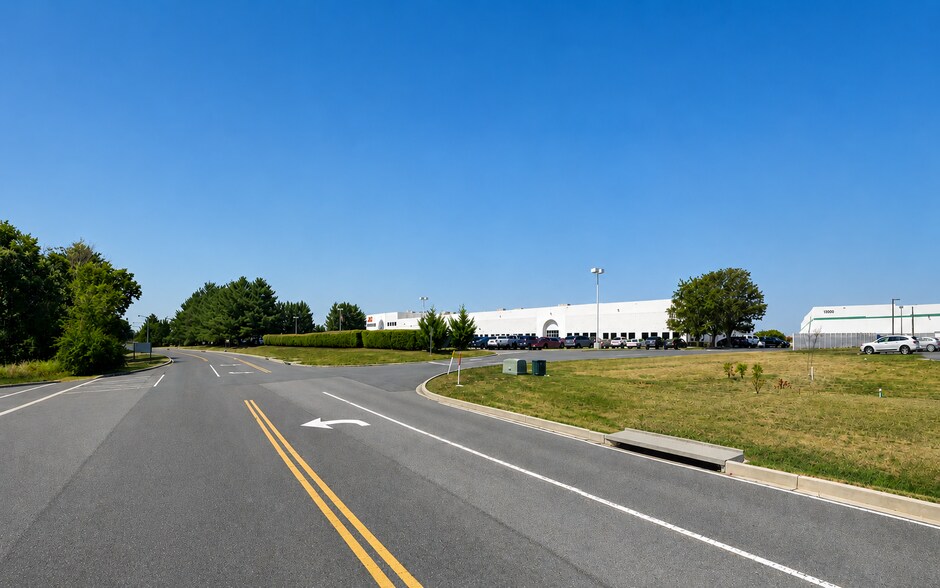 More Photos Of 13716 Crayton Blvd, Hagerstown Office For Lease