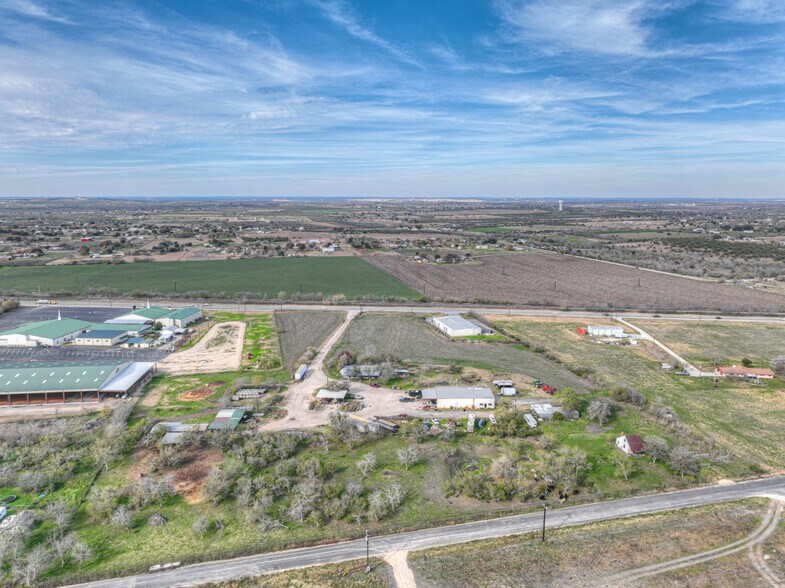 More Photos Of 931 W FM 78, Marion Land For Sale