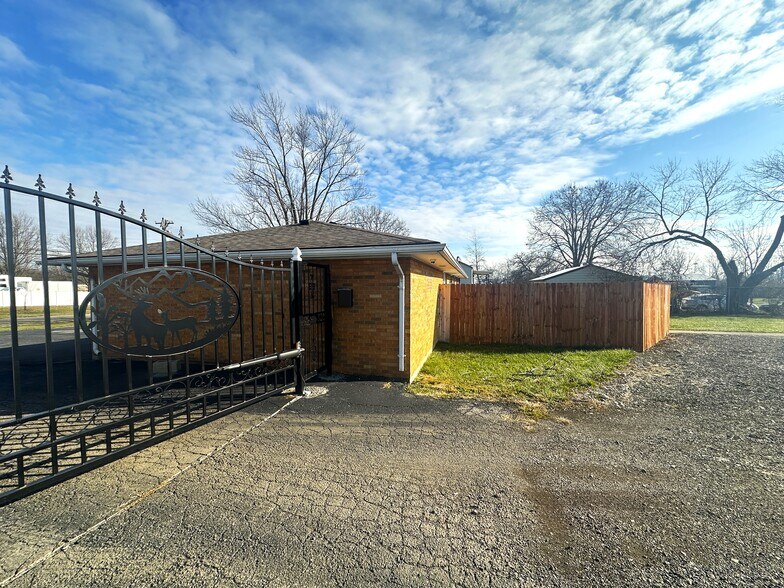 More Photos Of , Dayton Unknown For Sale