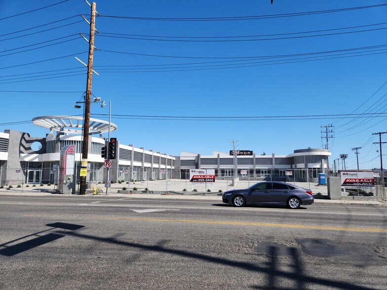 More Photos Of 1530 S Alameda St, Los Angeles General Retail For Lease