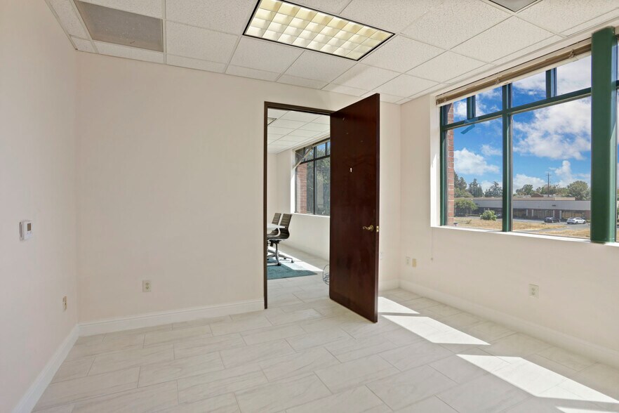 More Photos Of 3133 W March Ln, Stockton Medical For Lease
