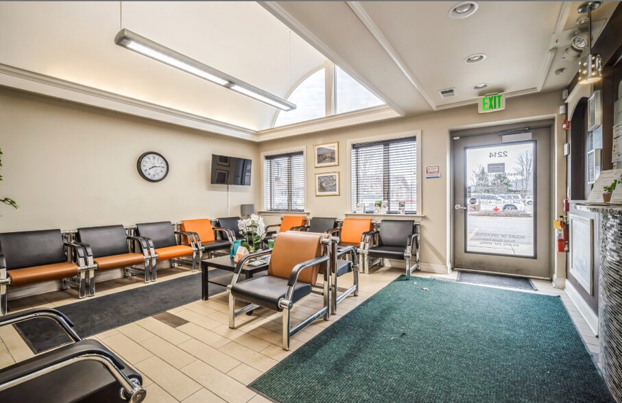 More Photos Of 2214 Huntington Dr N, Algonquin Medical For Sale