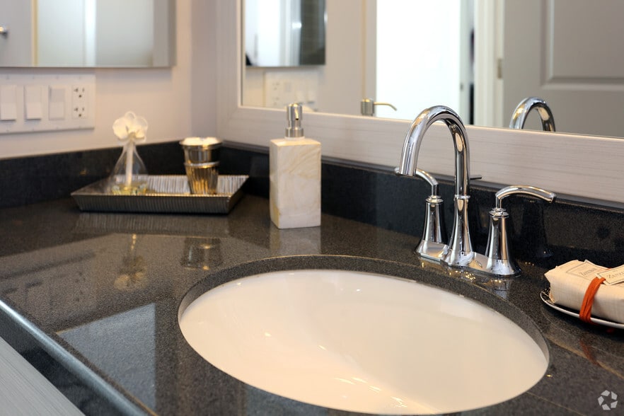 More Photos Of 7350 E Stetson Dr, Scottsdale Apartments For Lease