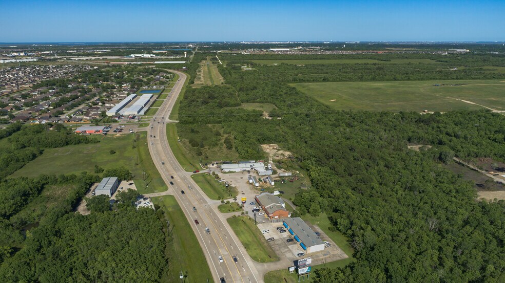 More Photos Of 10611 Fm-1764, Santa Fe Unknown For Lease