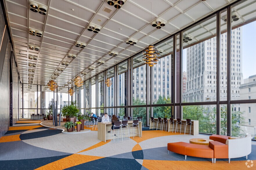 More Photos Of 600 Grant St, Pittsburgh Office For Lease