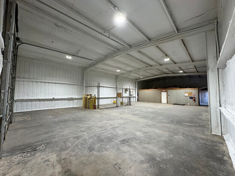More Photos Of 4017 S County Road 1283, Odessa Warehouse For Lease