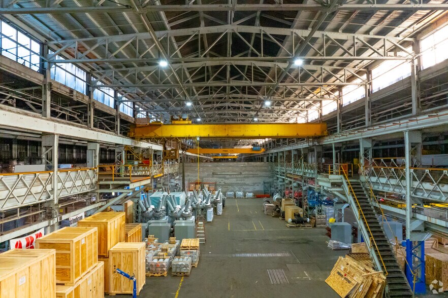 More Photos Of 500 Supor Blvd, Harrison Unknown For Lease