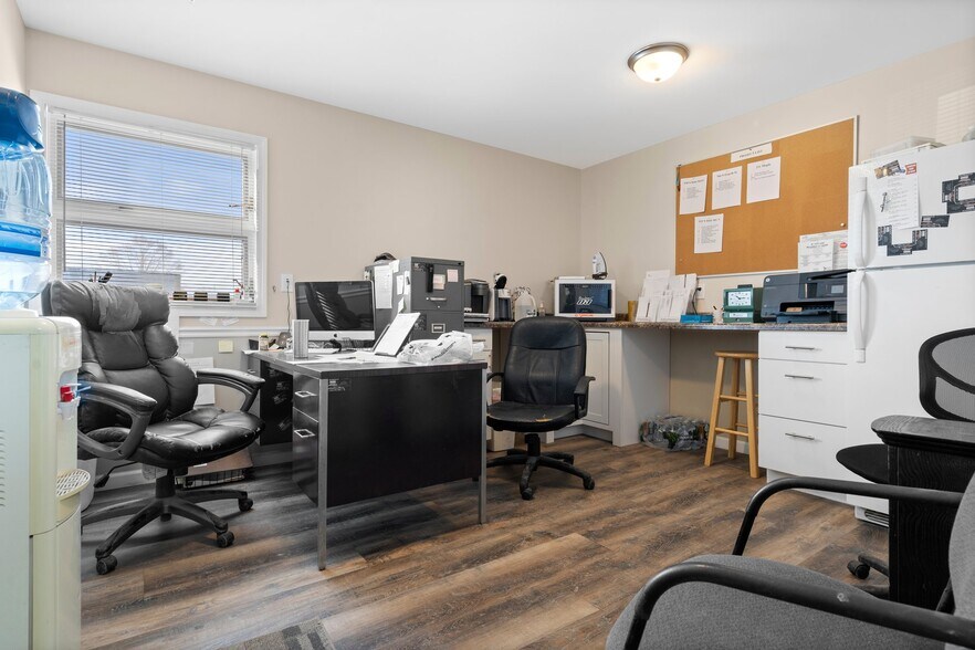 More Photos Of 110 N Bronson Ave, Big Rapids Office For Sale