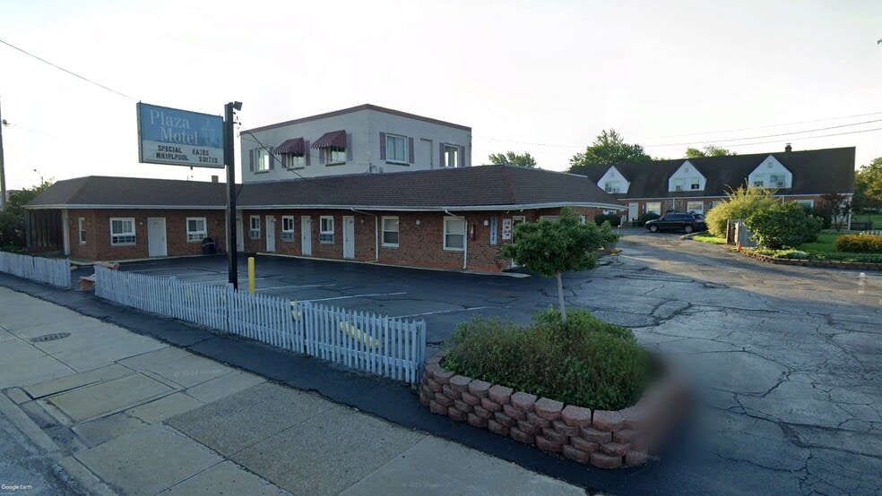 More Photos Of 29152 Euclid Ave, Wickliffe Hotel For Sale