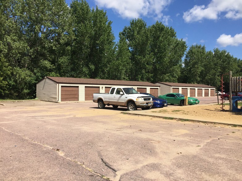 More Photos Of 901-909 N Cleveland Ave, Sioux Falls Multifamily For Sale