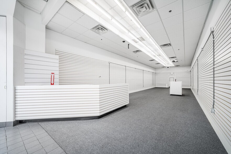 More Photos Of 2209 Richland Mall, Mansfield Unknown For Sale