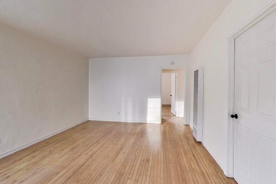 More Photos Of 33 Home Pl E, Oakland Apartments For Sale