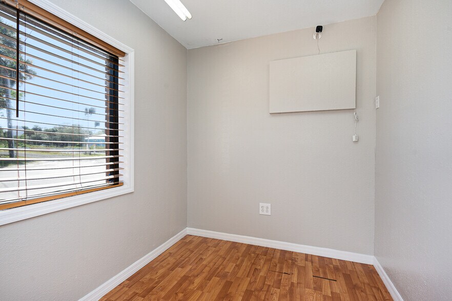 More Photos Of 2901 Palm Bay Rd, Palm Bay General Retail For Lease