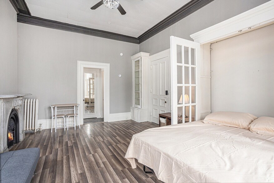 More Photos Of 701 Center Ave, Bay City Apartments For Sale