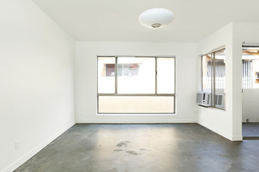 More Photos Of 146 N Vendome St, Los Angeles Apartments For Sale