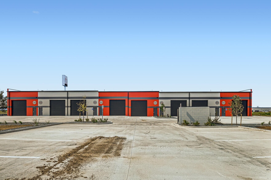 More Photos Of 11 NW Frontage Rd, Fort Collins Showroom For Sale