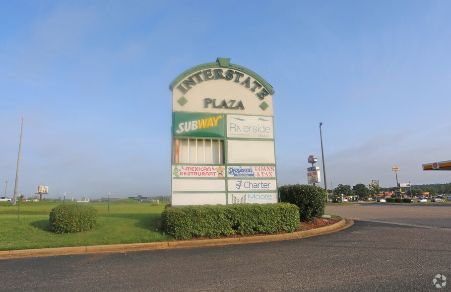 More Photos Of 224-262 Interstate Commercial Park Loop, Prattville General Retail For Lease
