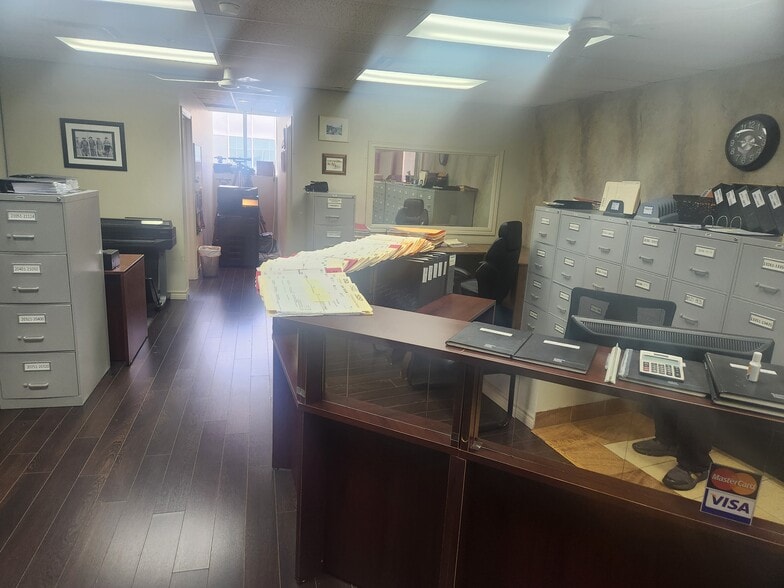 More Photos Of 7003 Steeles Ave W, Toronto Light Manufacturing For Lease