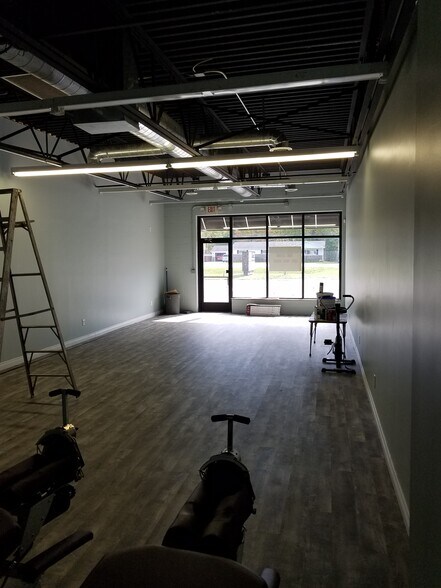 More Photos Of 8792 Gratiot Ave, Columbus Storefront Retail Office For Lease