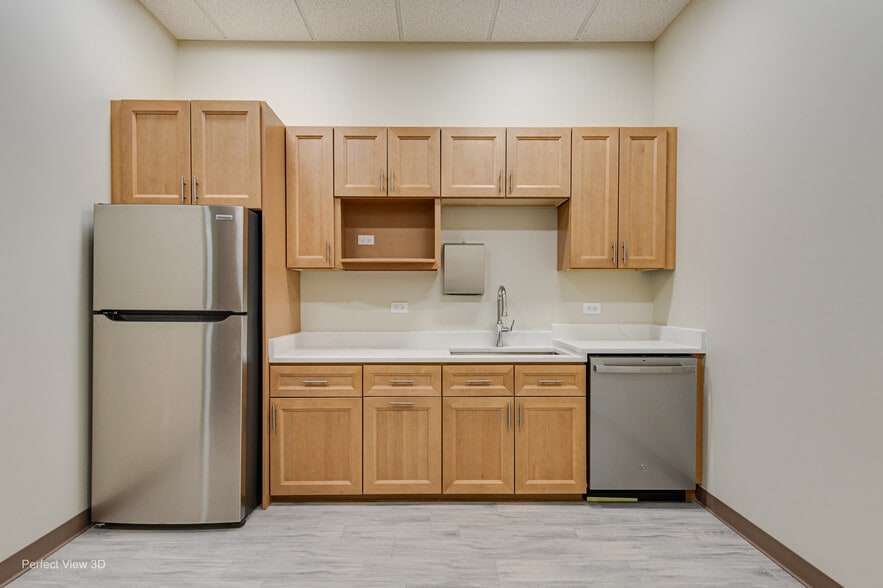 More Photos Of 320 Cardinal Dr, St Charles Medical For Lease