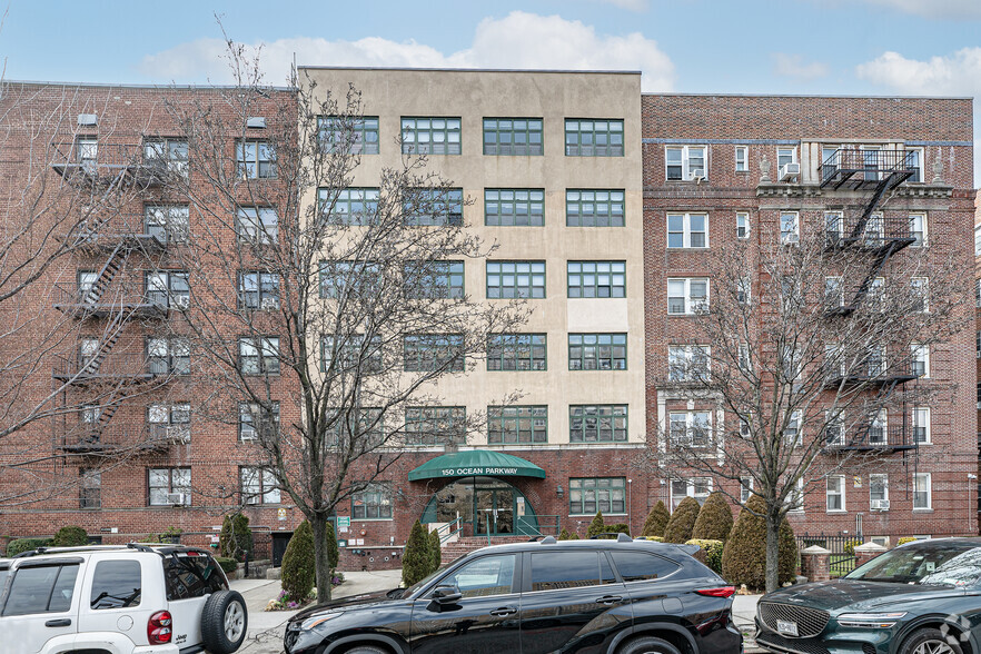 Primary Photo Of 150 Ocean Pkwy, Brooklyn Medical For Sale