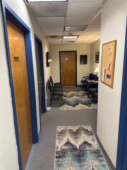 More Photos Of 1831 Forest Dr, Annapolis Office For Sale