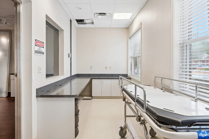 More Photos Of 1553 Janmar Rd, Snellville Medical For Lease