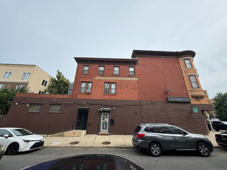 More Photos Of 1641 W Girard Ave, Philadelphia Office Residential For Sale