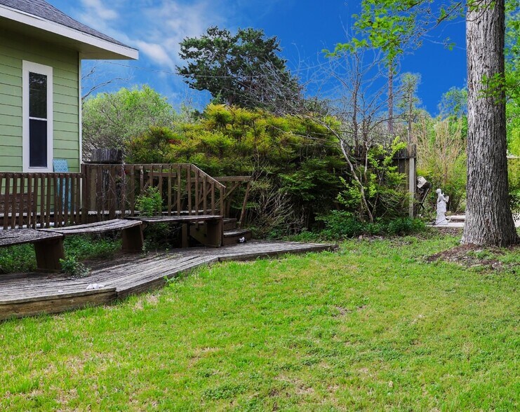 More Photos Of 802 S 37th St, Temple General Retail For Sale