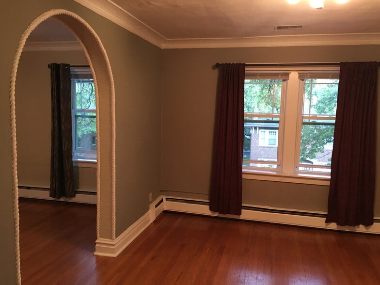 More Photos Of 7700 Shirley Dr, Clayton Apartments For Sale