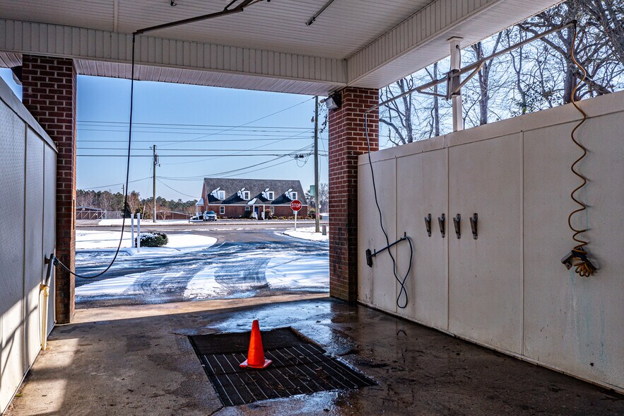 More Photos Of 4088 George Washington Memorial Hwy, Gloucester Carwash For Sale