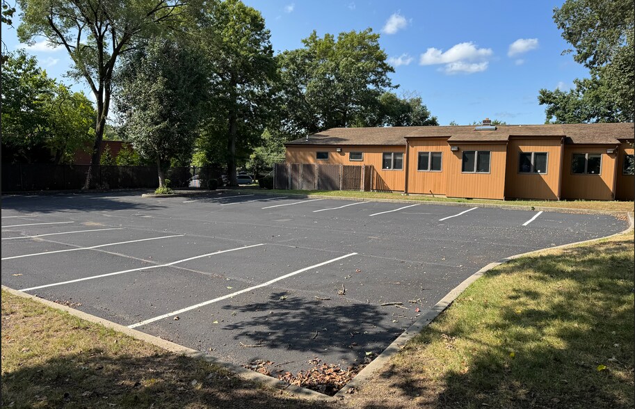 More Photos Of 335 Terry Rd, Smithtown Medical For Lease