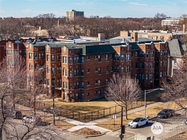 Primary Photo Of 5902 W Washington Blvd, Chicago Apartments For Sale