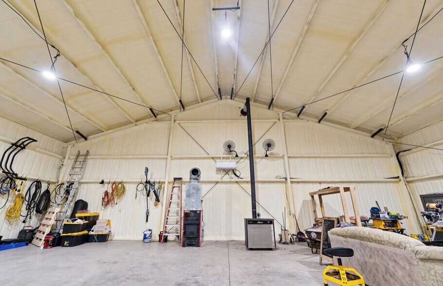 More Photos Of 332 Highway 3400 hwy, Jenkins Industrial For Sale