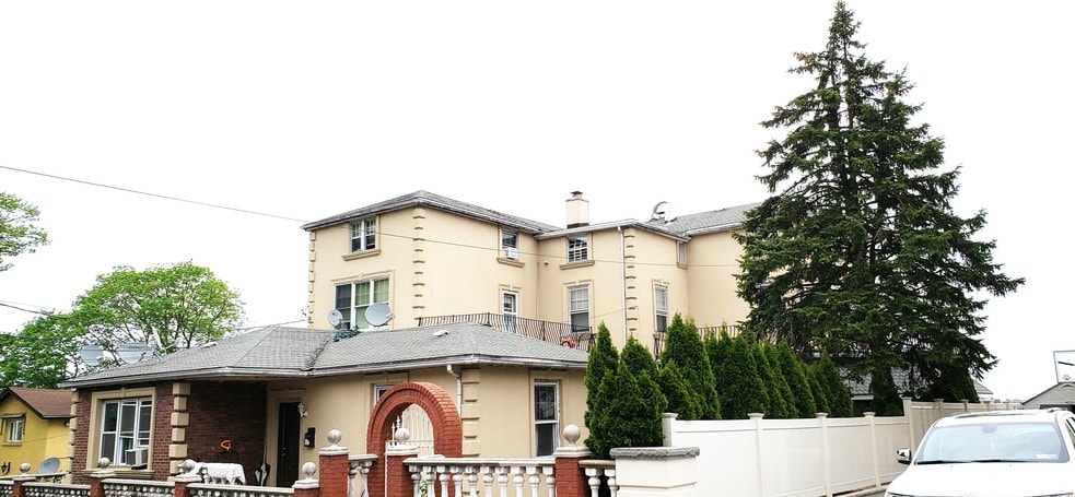 More Photos Of 69 Starbuck St, Staten Island Apartments For Sale